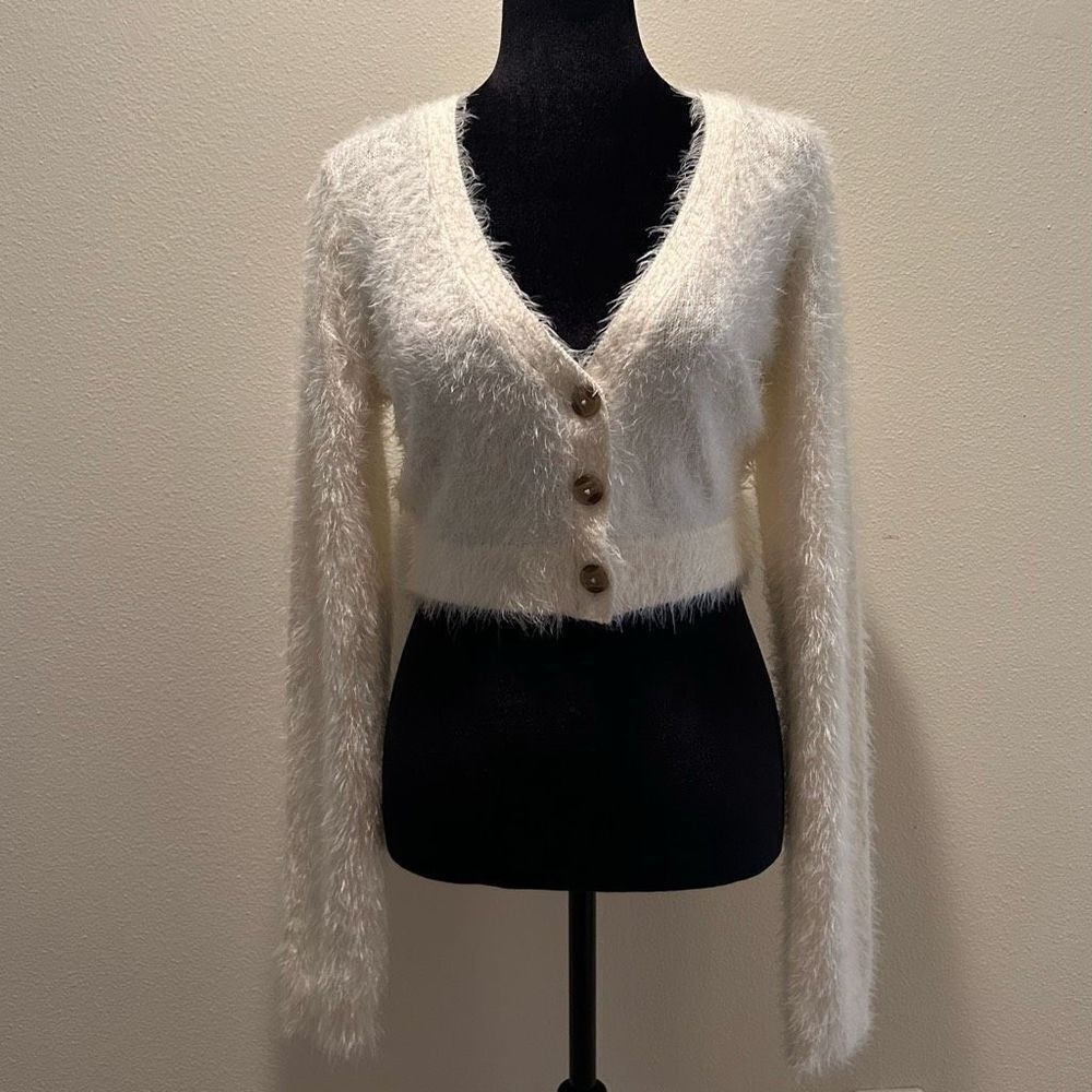 NWT Medium Miss Lili Sweater Button Up
